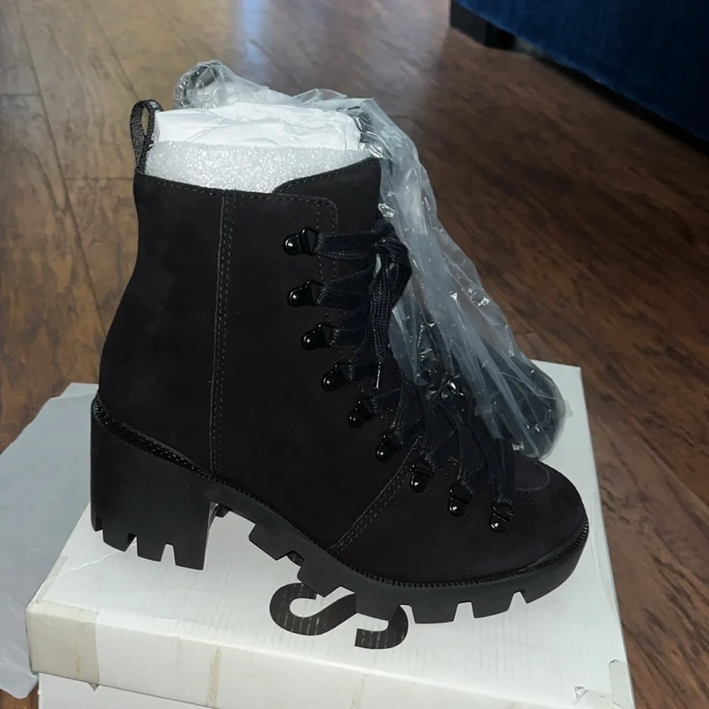 BRAND NEW SCHUTZ BOOTS SIZE 7 - Picture 3 of 6